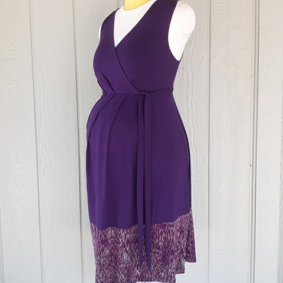 Liz Lange Dresses & Skirts - Maternity Sleeveless Dress